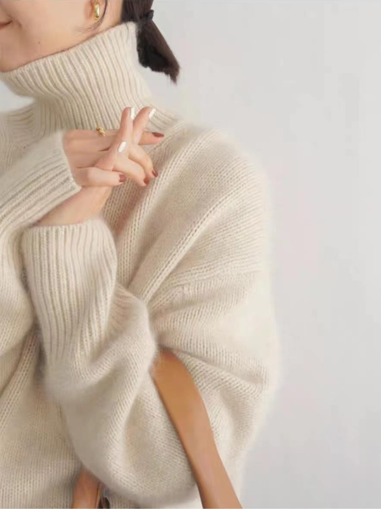 NELE LUXE TURTLENECK SWEATER