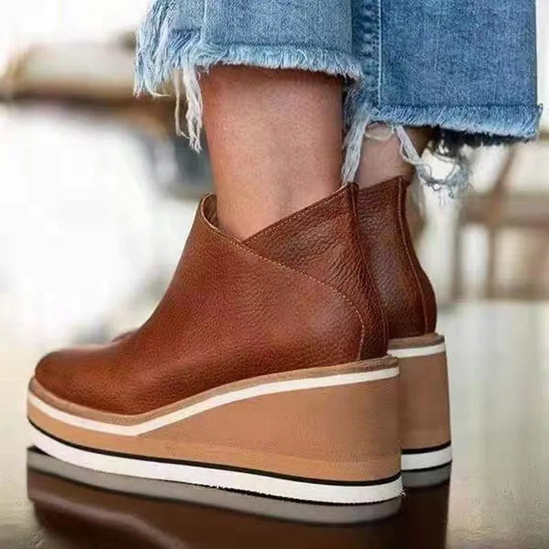 Jeanne - Elegant Waterproof Boots