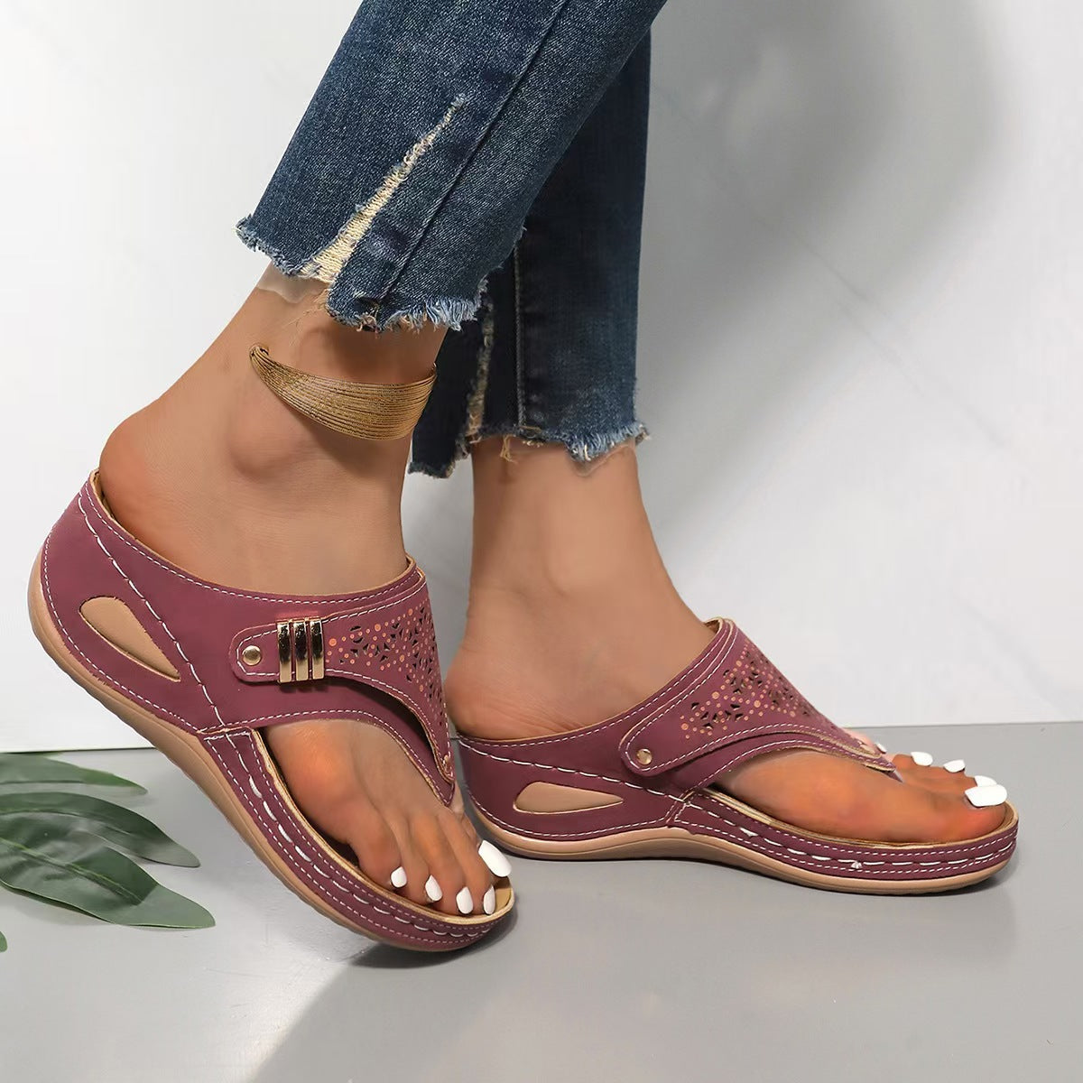 Ysola - Soft-Touch Wedge Sandals
