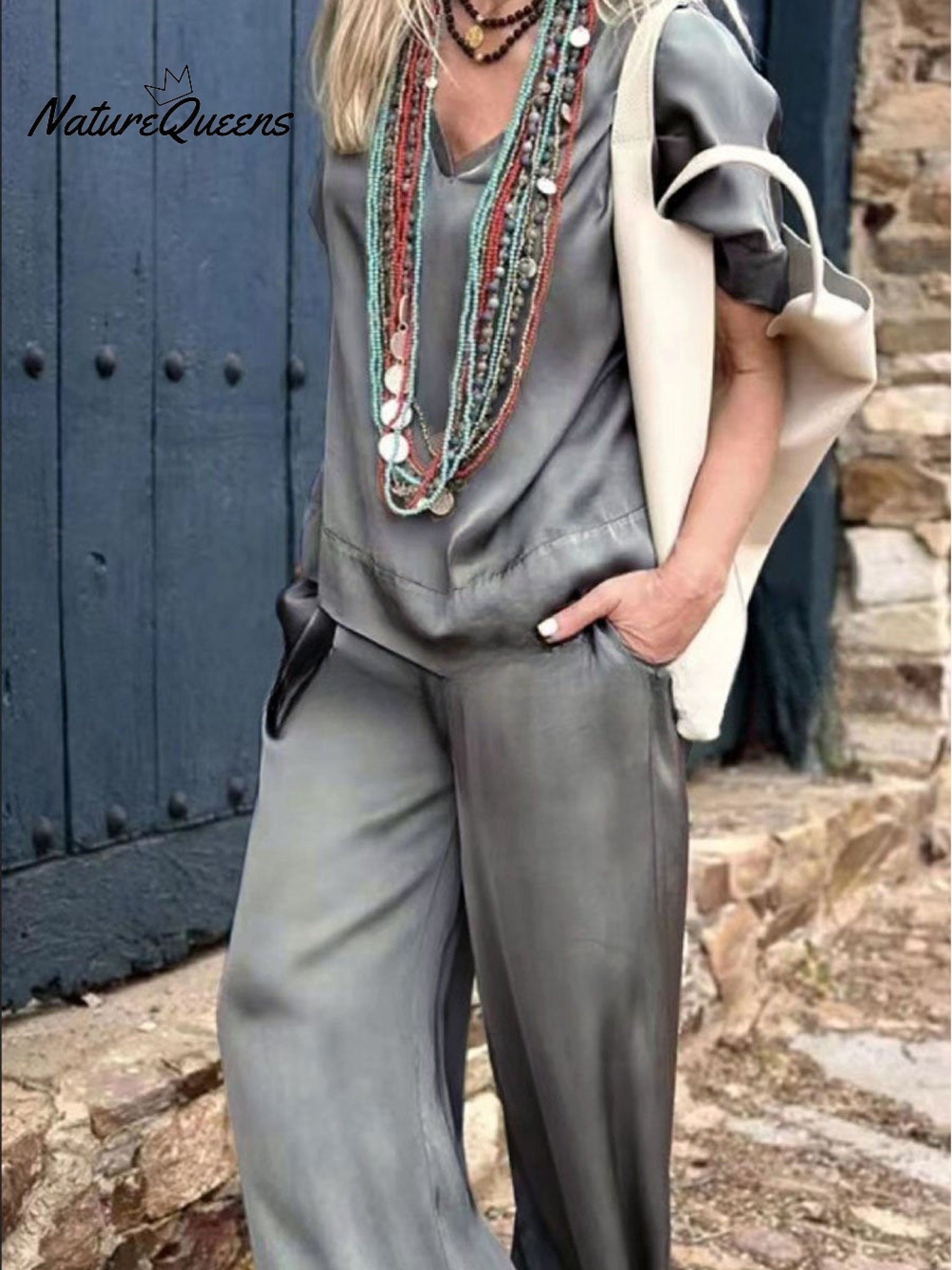 Women's Solid Color Loose Elegant Casual V-neck Mid-sleeve Suit